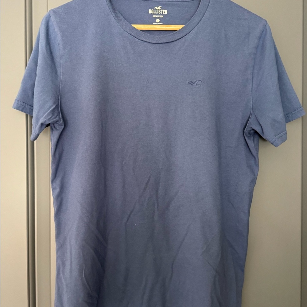 Hollister Men's Classic Blue Tee
